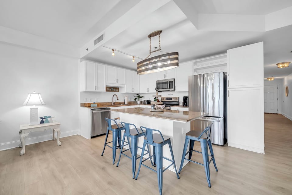 Eat in kitchen
