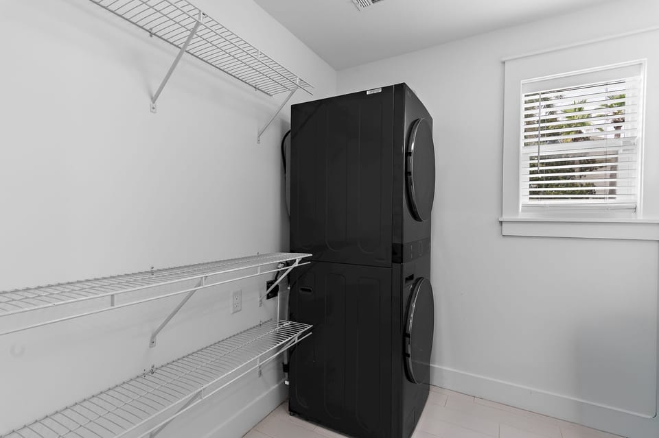 Full Size Washer & Dryer Laundry Room