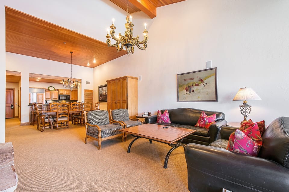 Flooring, Living Room, Room, Indoors, Floor