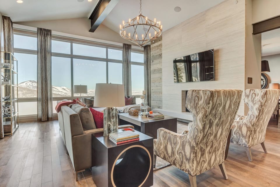 Living Room, Room, Indoors, Furniture, Couch
