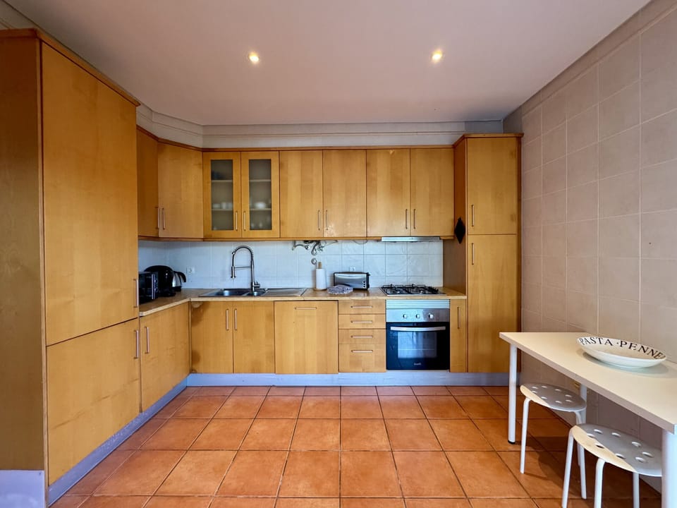 Microwave, coffee/tea maker