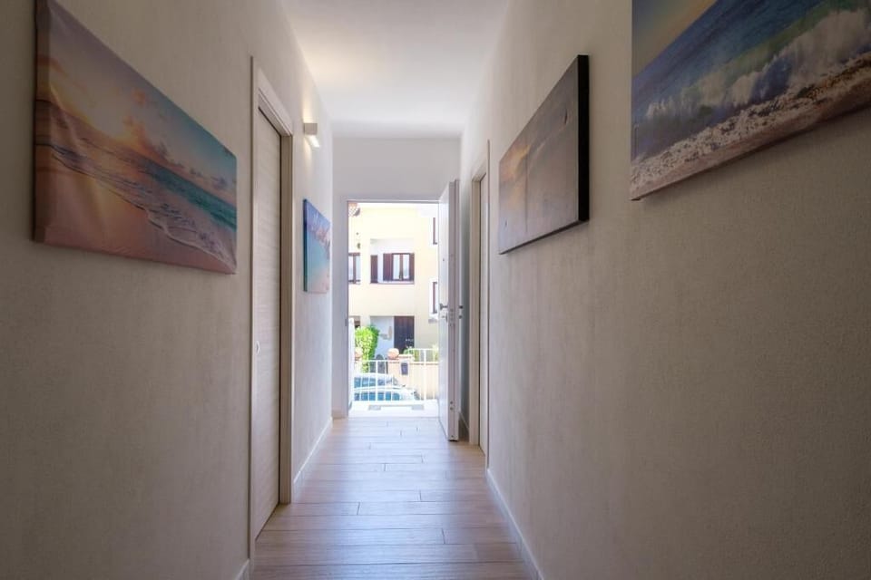 Deluxe Triple Room, Balcony, Sea View | Interior