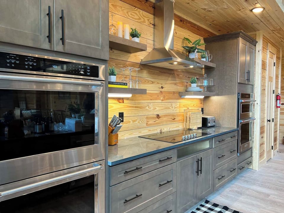 Kitchen- double ovens 