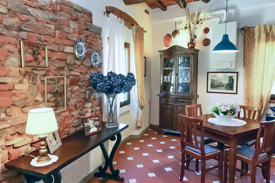 Apartment | Living room | 30-inch flat-screen TV with satellite channels
