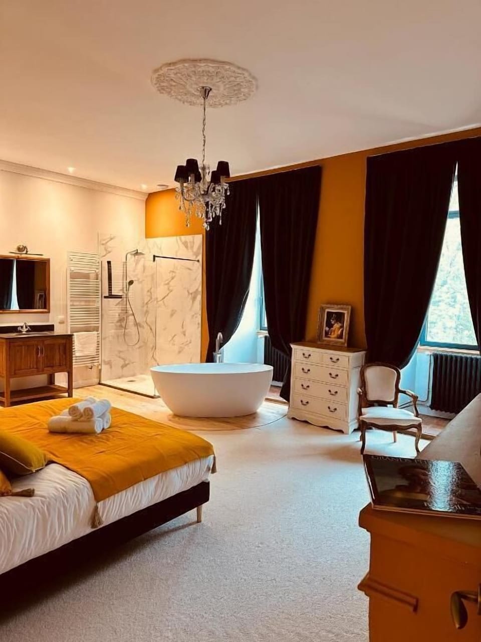 Luxury Double Room, Garden View | Bathroom | Separate tub and shower, hair dryer, towels, soap