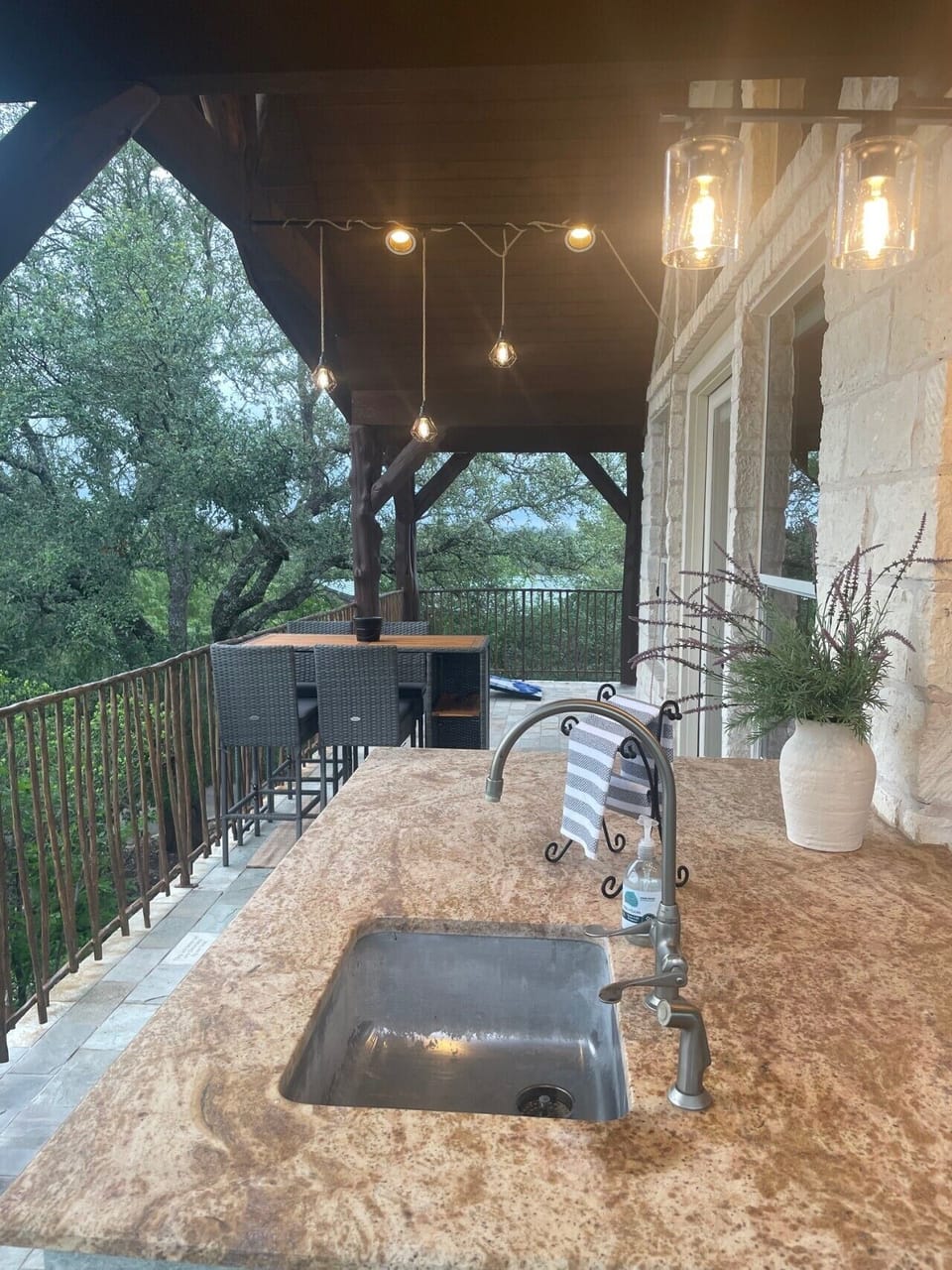 Terrace Counter