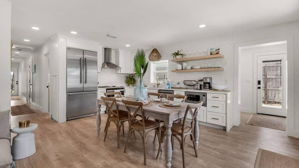 House, Multiple Beds (A Salty Cru) | Private kitchen
