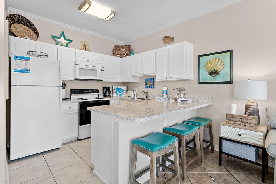 Condo, 1 Queen Bed with Sofa bed (Caribbean Dunes 226) | Private kitchen