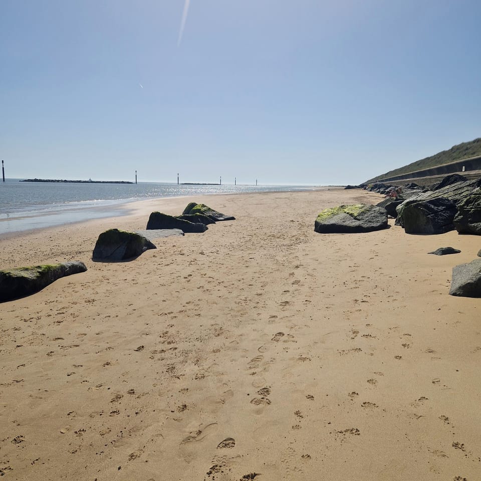 Sea Palling 2 bed /2 Bath Beach Apartment Sleeps 4 Apartment in Broadland District