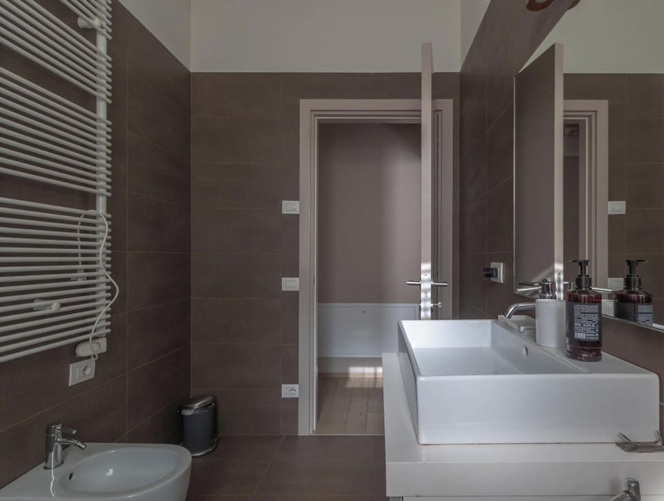 Apartment | Bathroom