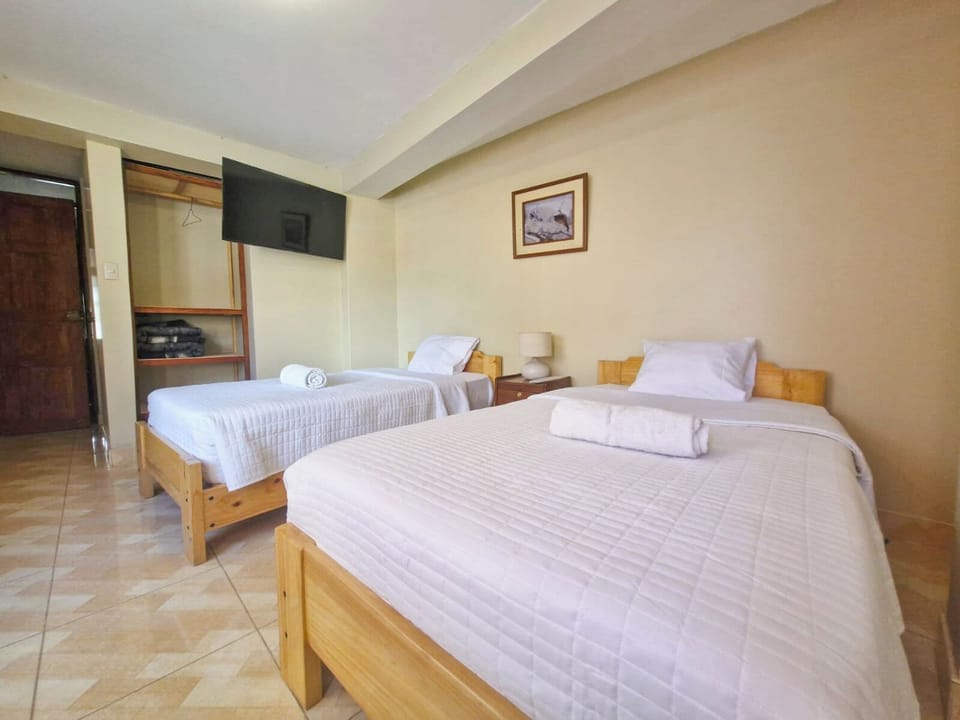 Standard Twin Room | Desk, iron/ironing board (on request), WiFi (free), bed sheets