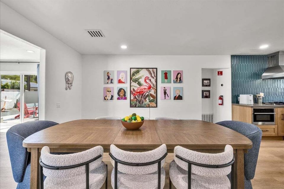 House, Multiple Beds, Pool Access, Pool View (Sunview 2 - Desert Daydream) | Dining