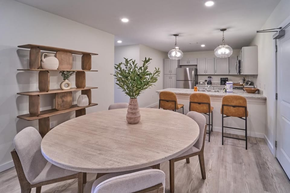 Condo, Multiple Beds (The Ruby 301) | Dining