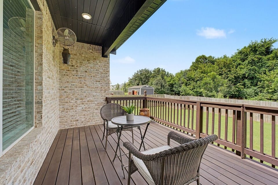 Deck | Outdoor Seating | Private Backyard