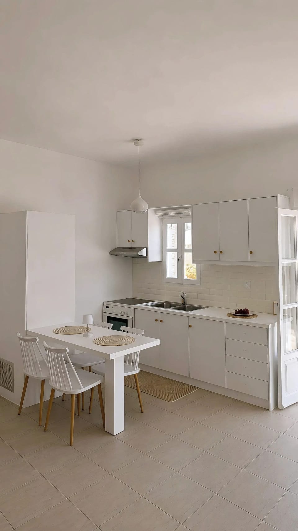 Deluxe Apartment | Dining