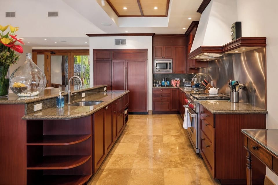 Luxury Home, 3 Bedrooms, Ocean View (OOE-2A) | Private kitchen | Coffee/tea maker, fridge, microwave, oven