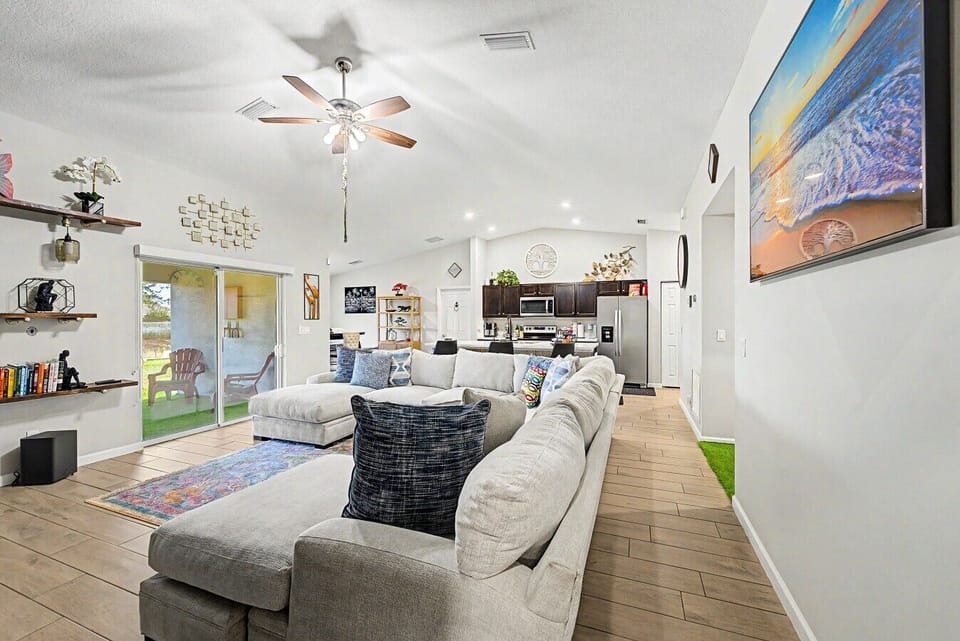 Living Room | Sectional Sofa | Open Layout & Kitchen Access