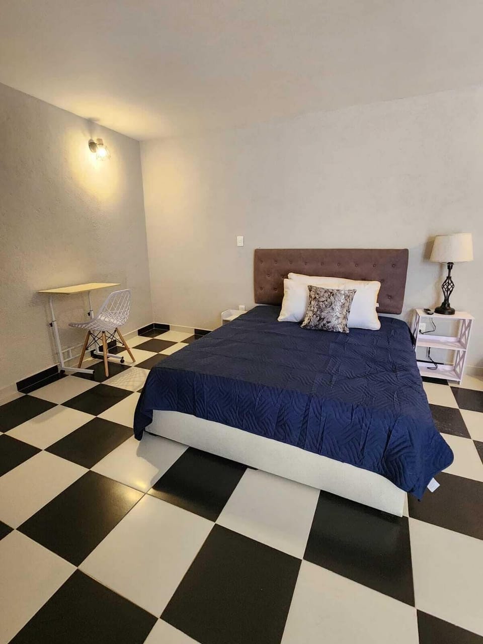 Comfort Double Room | Laptop workspace, free WiFi