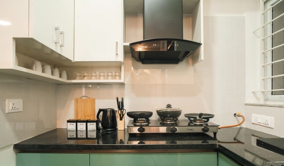 Apartment, 2 Bedrooms, Balcony | Private kitchen
