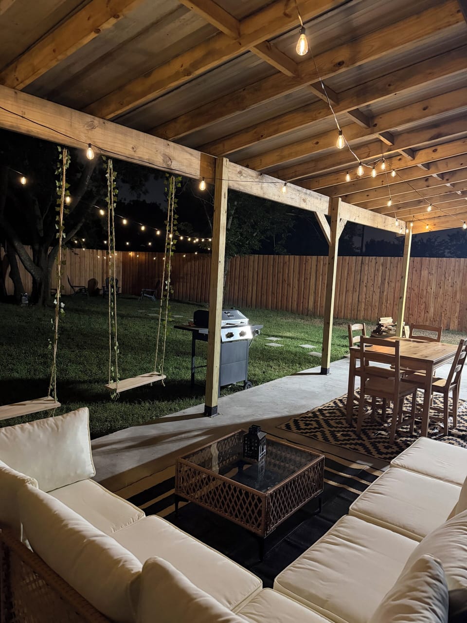 Outdoor dining