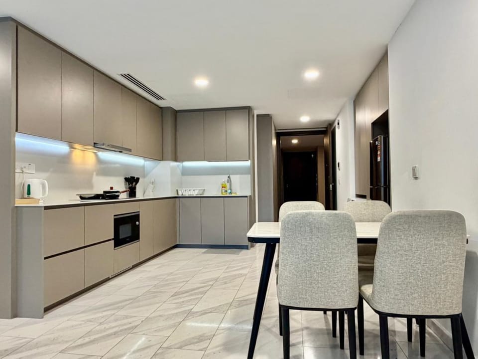 Standard Suite | Dining
