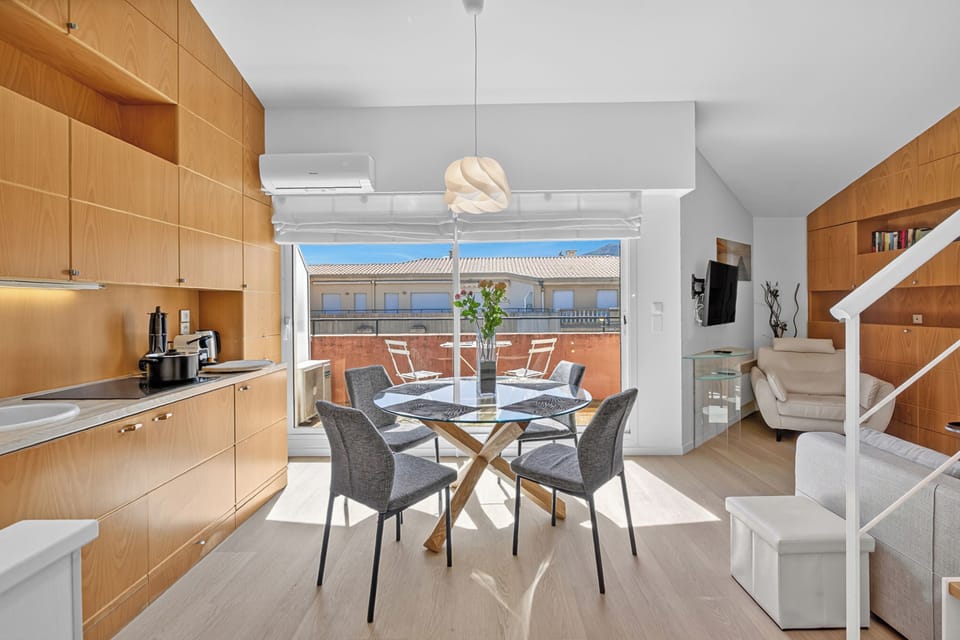 Kitchen and dining area