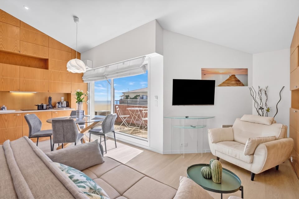 Living and dining room