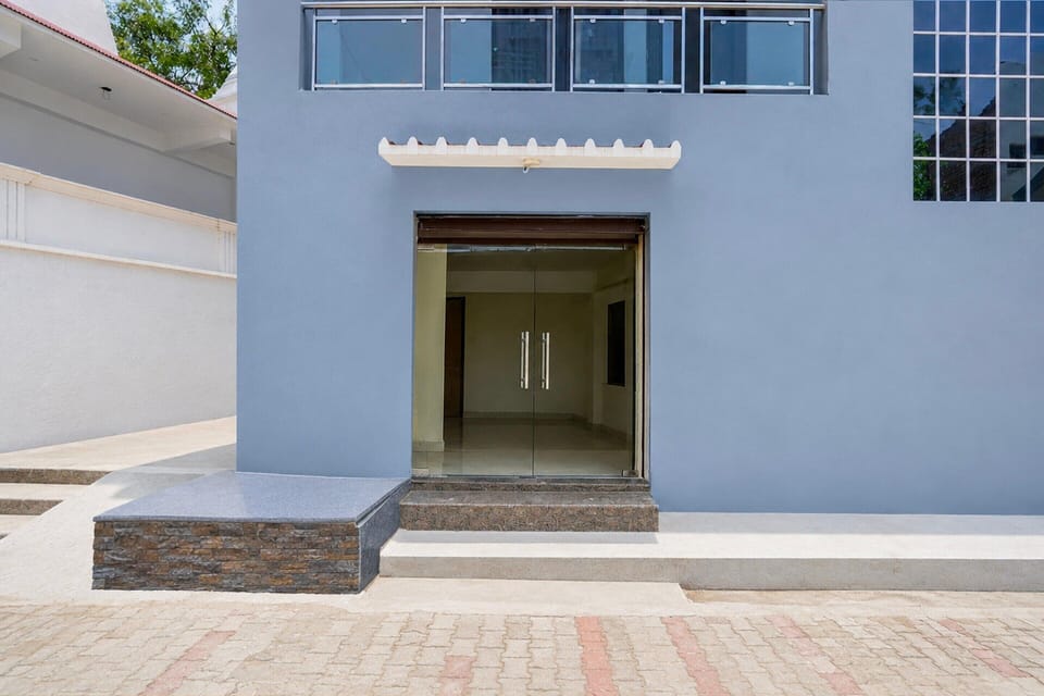 House | Reception
