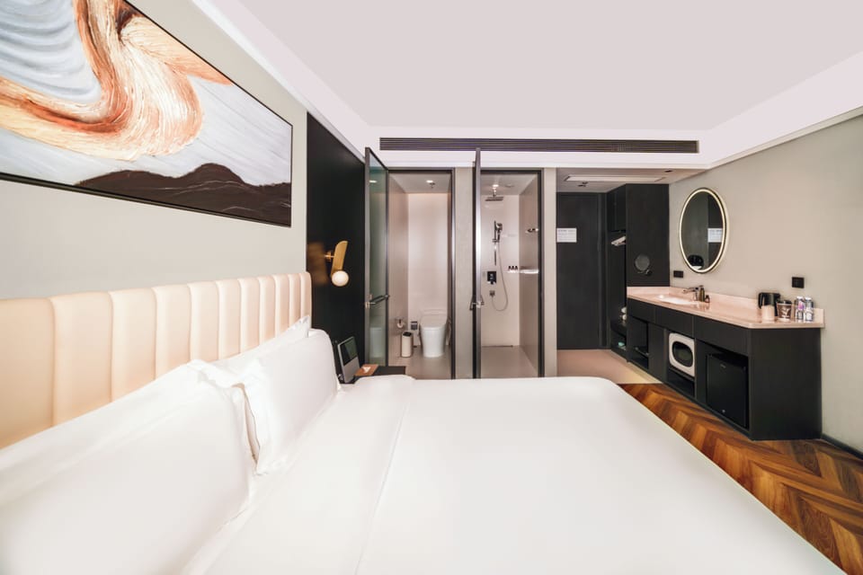 Deluxe Double Room | Blackout drapes, free WiFi, bed sheets
