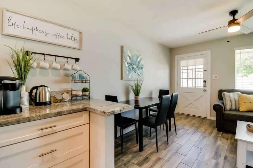 coffee bar unit 4 ( Damas) 