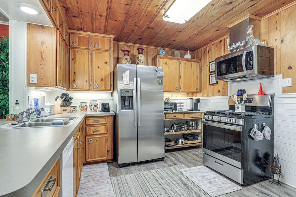 Kitchen | Single-Story Home