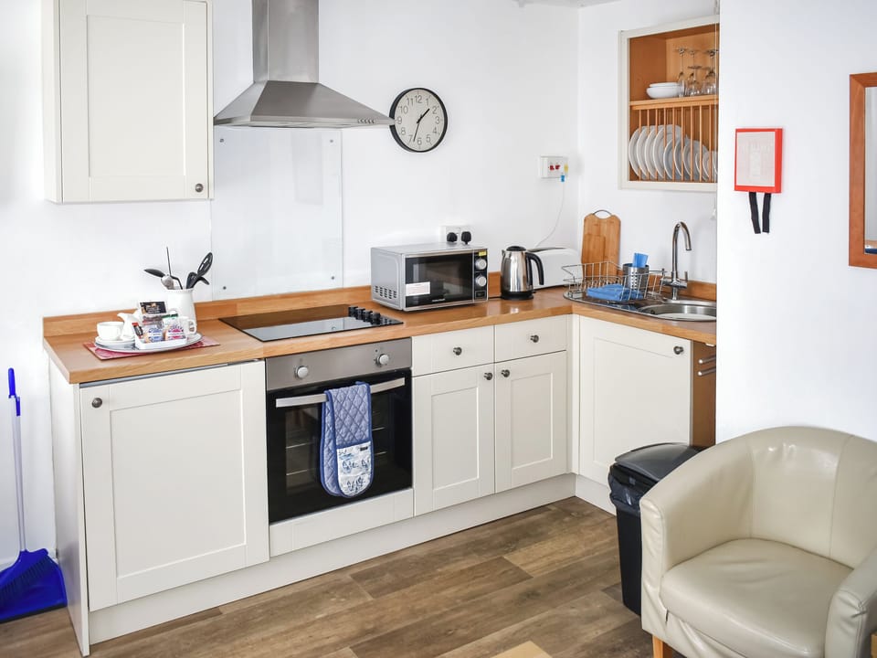 Open plan living space | Ammonite 2 - Golden Acre, Bridport