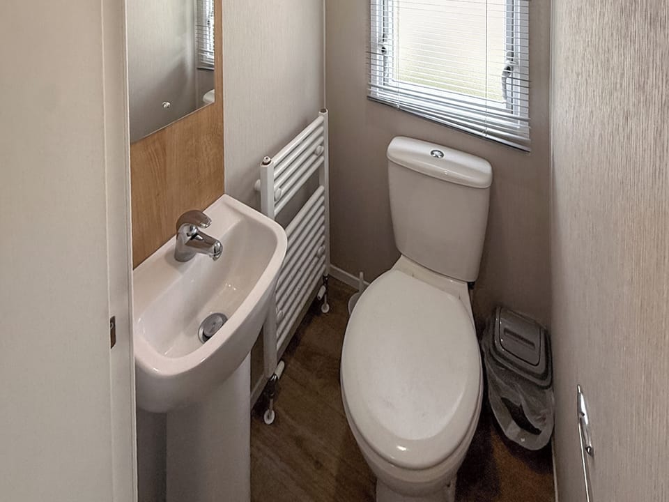 Twin bedroom | Palm Grove 181 - Golden Palm Resort, Chapel St Leonards