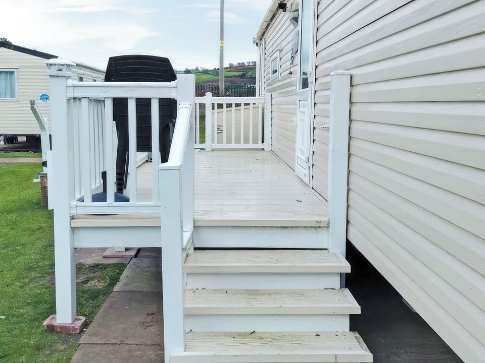 Exterior | The Beach Hut - Beach Retreats, Prestatyn