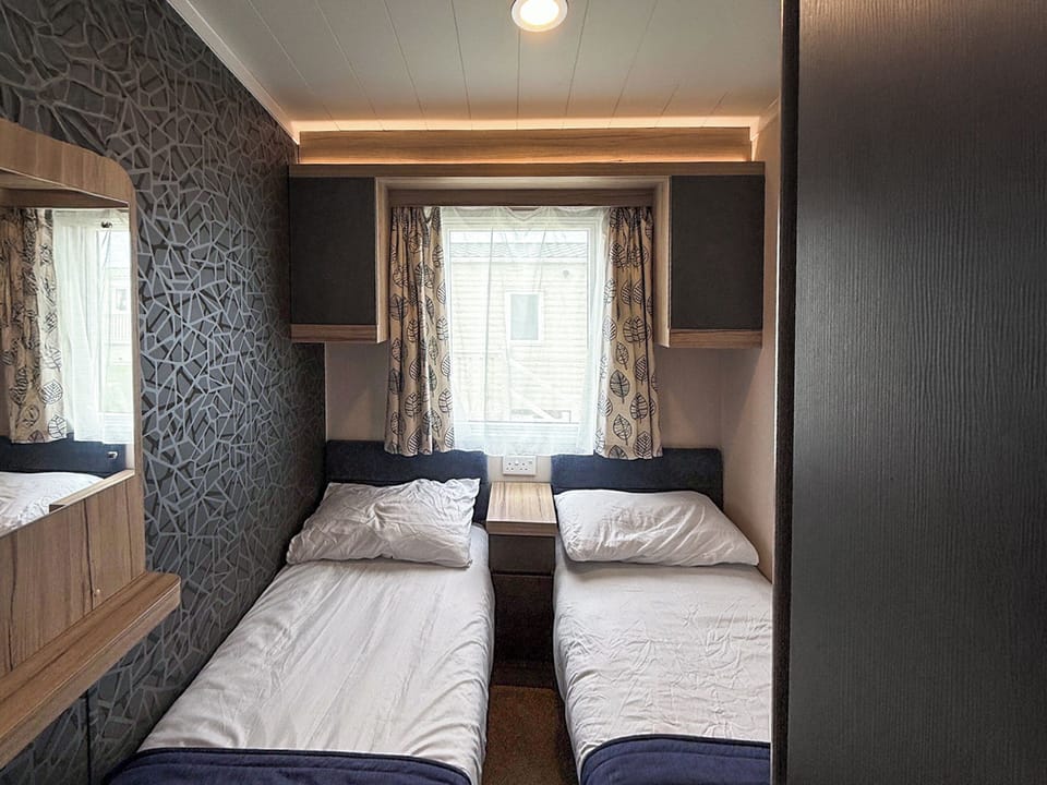 Twin bedroom | Sunnymede A6 - Sunnymede Caravan Park, Ingoldmells