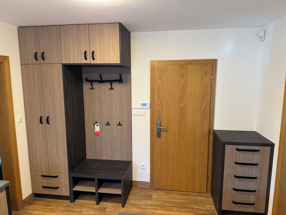 Superior Apartment, Garden View | Interior