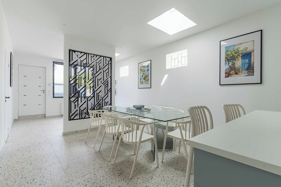 Apartment | Dining