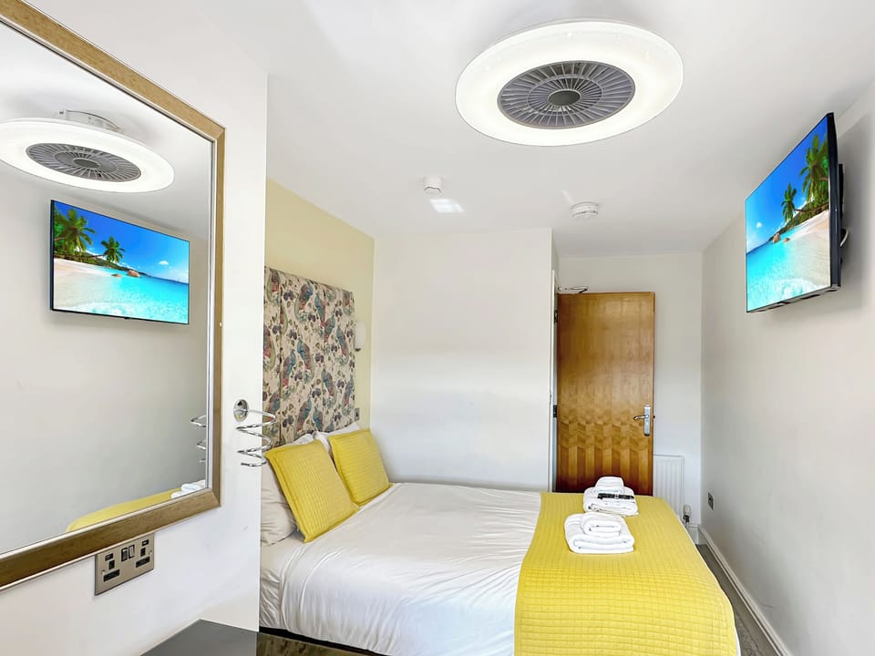 Bedroom | BK302 Billow - Berkeley, Blackpool