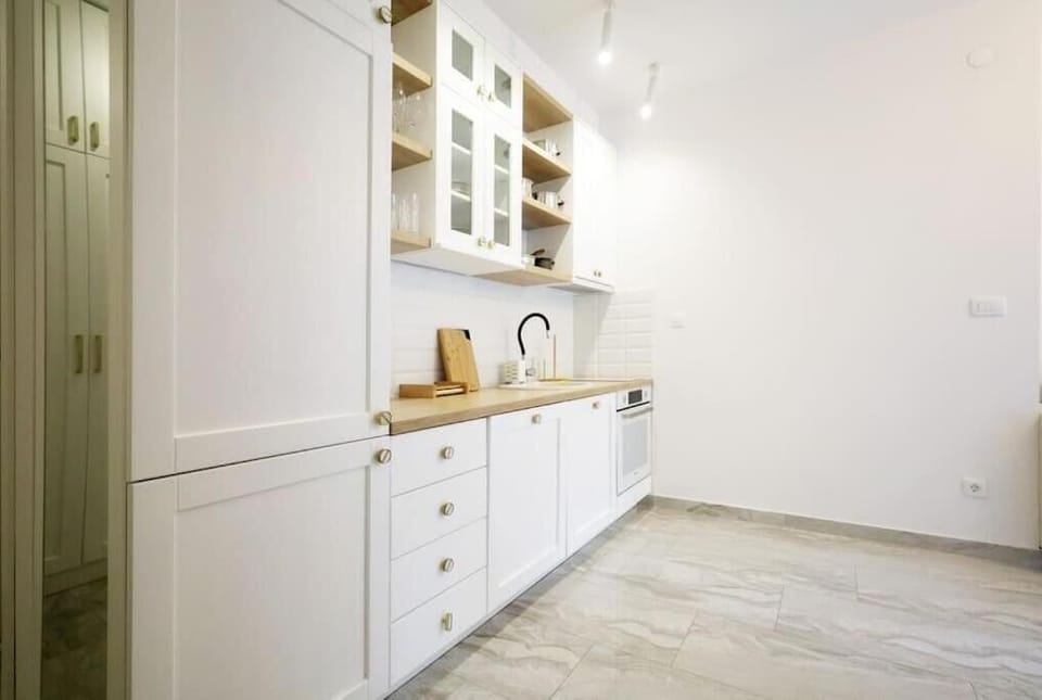 Comfort Apartment, Lanai, Mountain View | Private kitchen