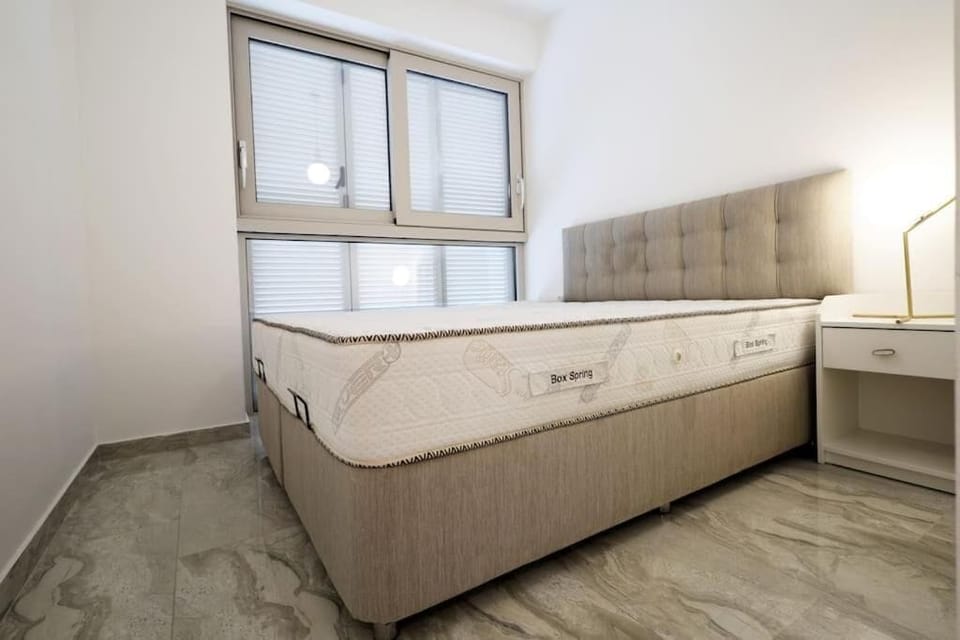 Comfort Apartment, Lanai, Mountain View | Iron/ironing board, free WiFi