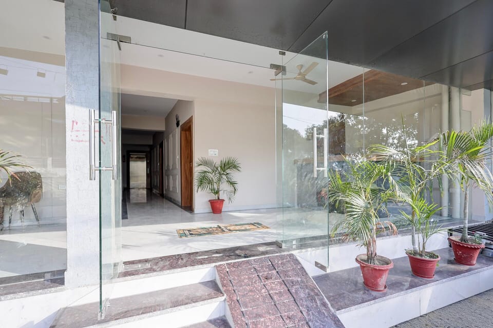 House | Reception
