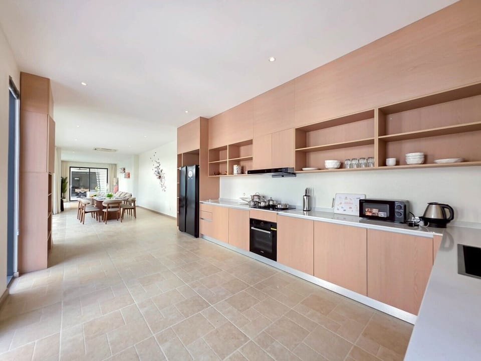 Family Villa, 5 Bedrooms, Private Pool, Beach View | Private kitchen | Fridge, microwave, stovetop
