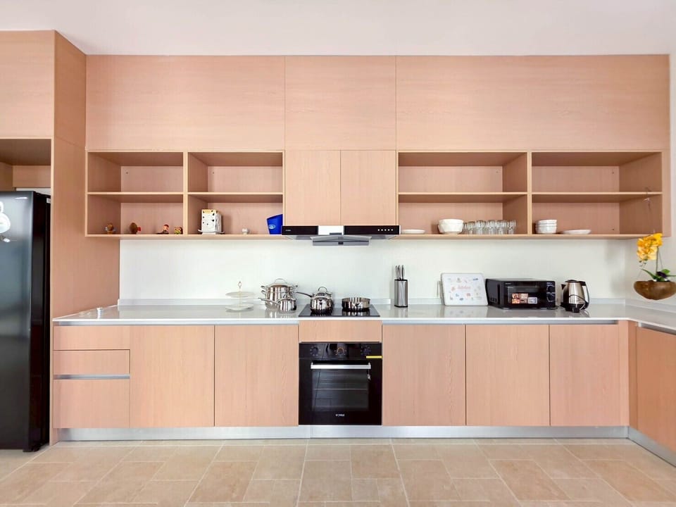Family Villa, 5 Bedrooms, Private Pool, Beach View | Private kitchen | Fridge, microwave, stovetop