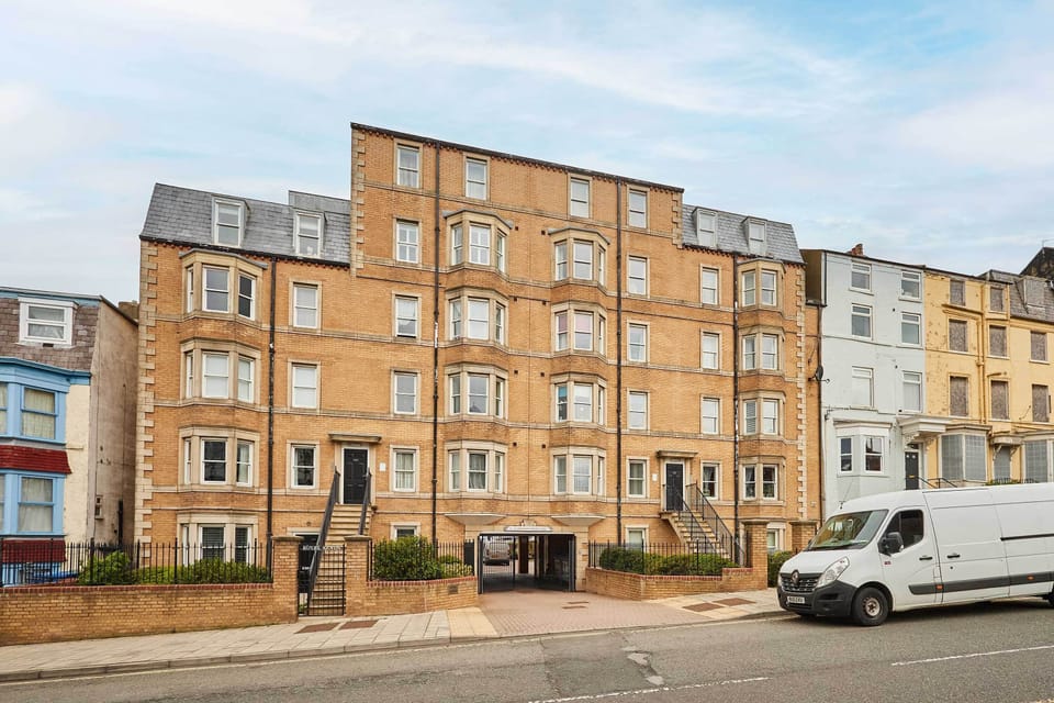 Elvinas, Scarborough - Host & Stay