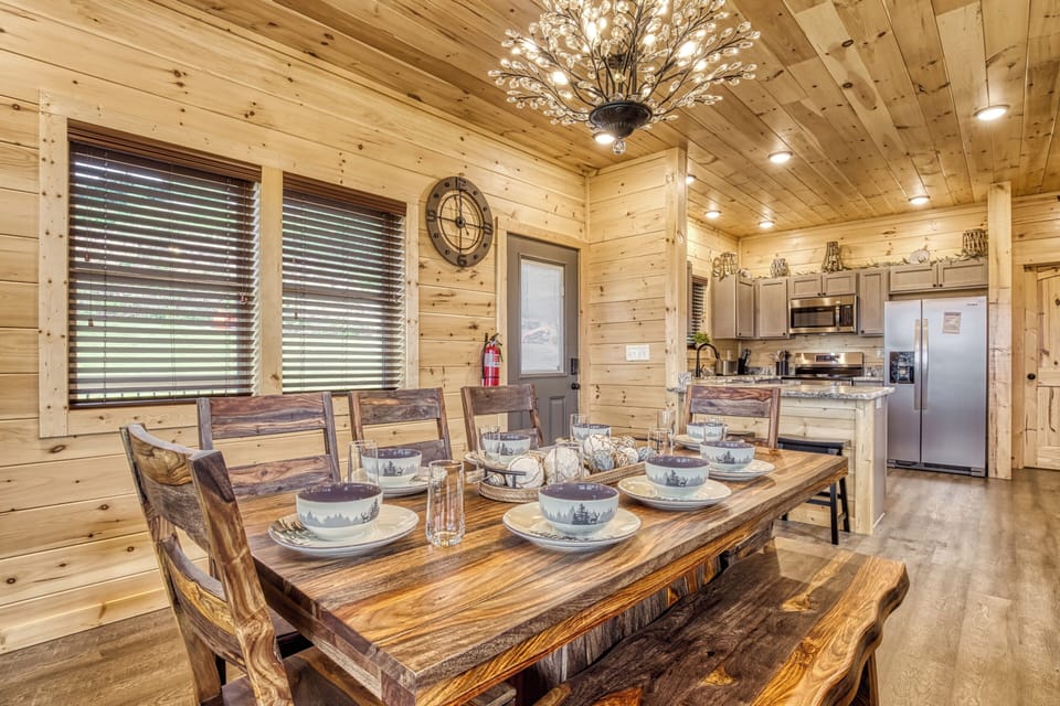 Pigeon Forge Vacation Rental with a View "In The Clouds" - Dining room and fully furnished kitchen