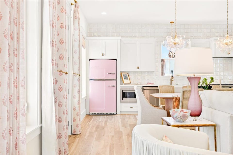 Kitchen, 1st Floor
