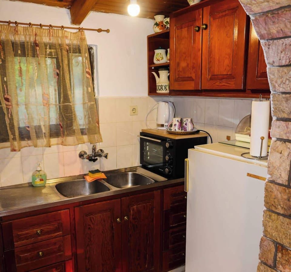 KKitchen area - View of the interior