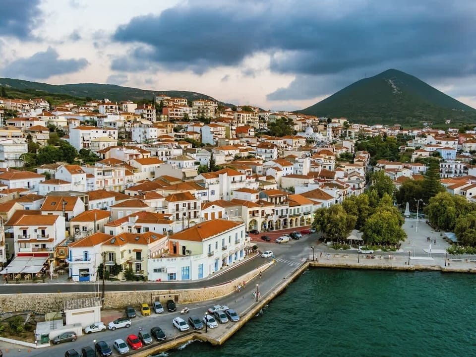 Seaside town of Kyparissia at 6km 