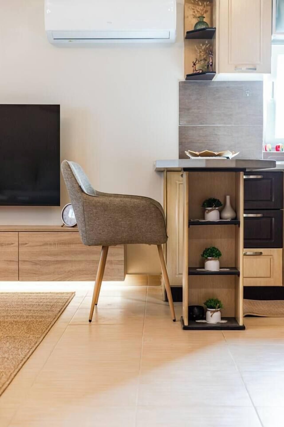 Fully-equipped kitchen details