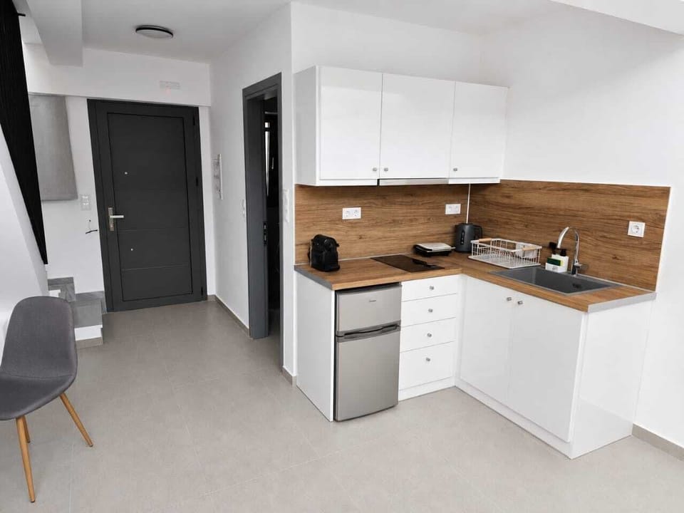 Deluxe Apartment, Garden View | Private kitchen